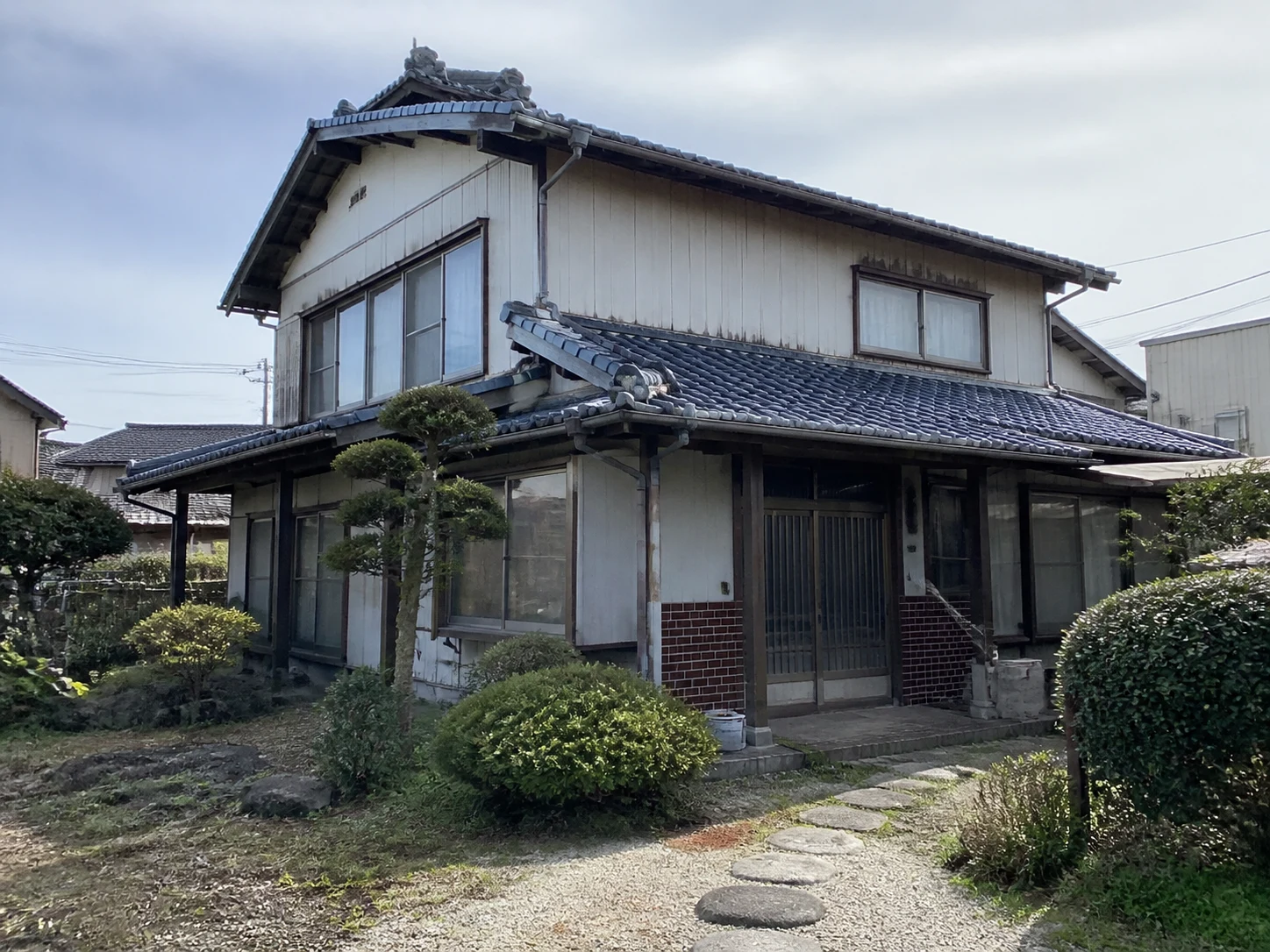 生成画像による築古戸建てのイメージ