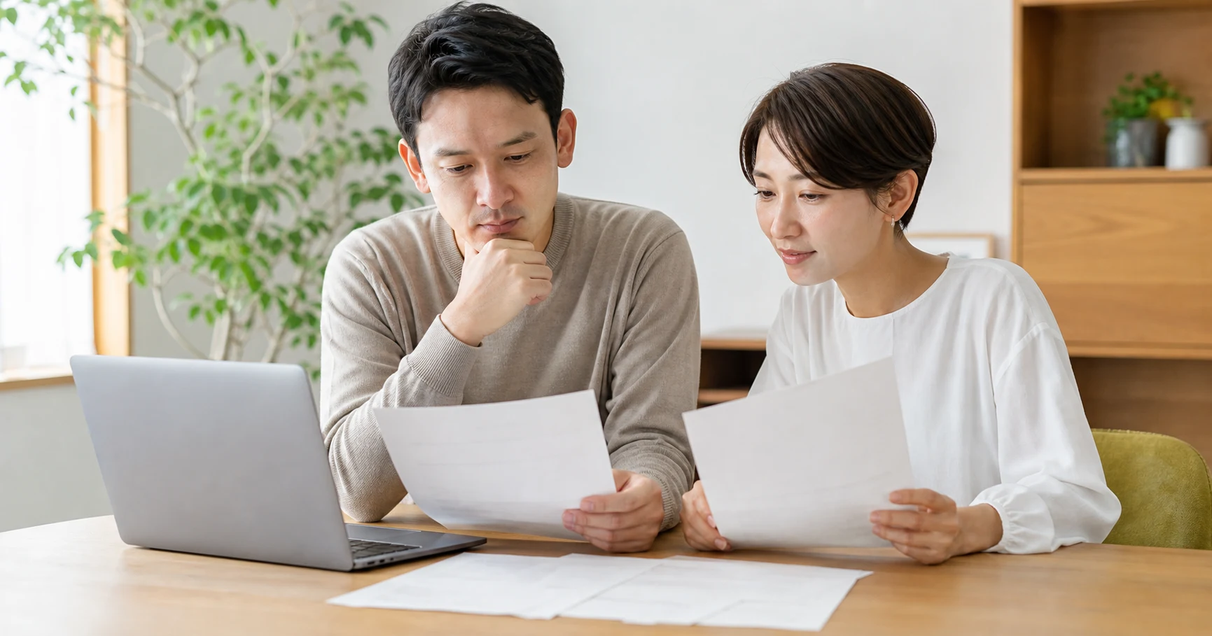 生成画像による査定結果を比較検討するイメージ
